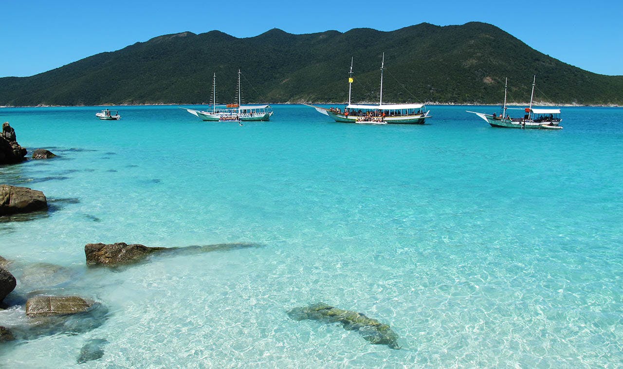 Passeio de barco em Arraial do Cabo (Carro exclusivo)